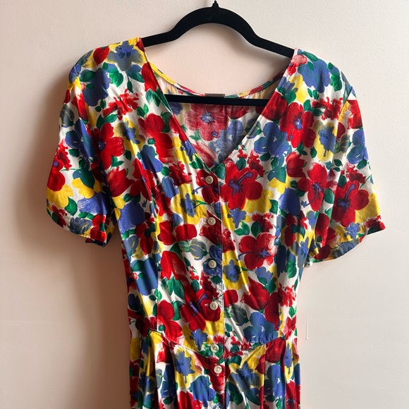 Dresses & Skirts - Vintage Floral Multicolor Button-Down Dress
